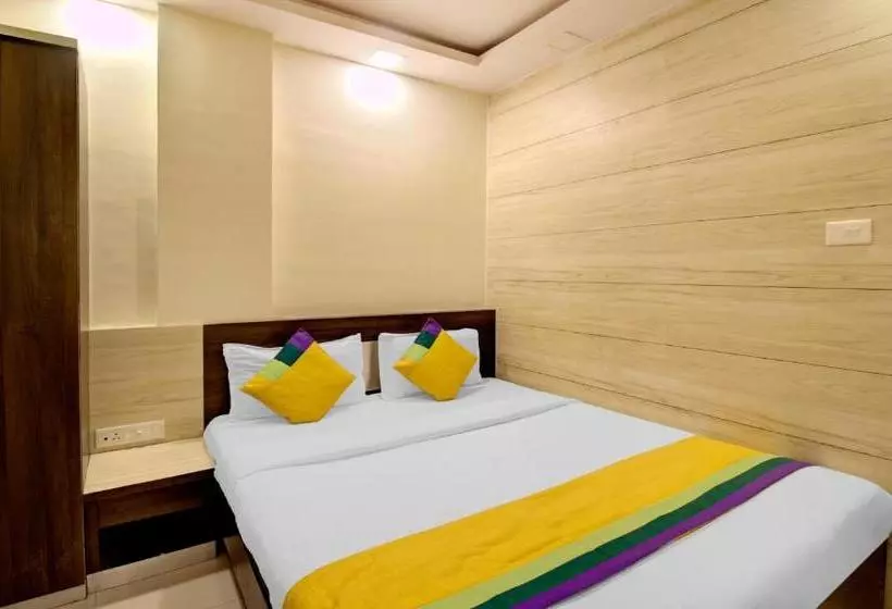 Hotelli Treebo Trip Daisy Residency