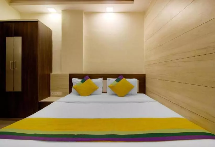 Hotelli Treebo Trip Daisy Residency