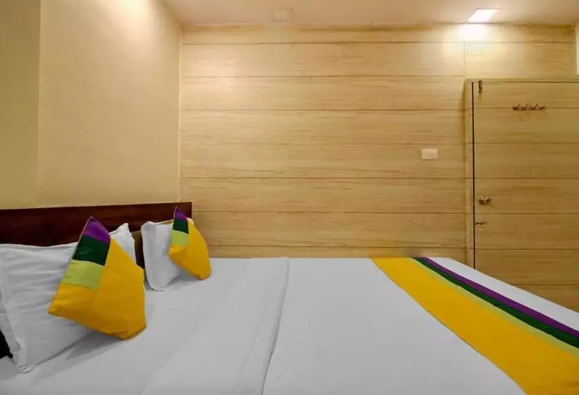 Hotelli Treebo Trip Daisy Residency