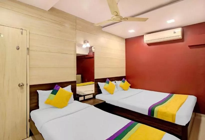 Hotelli Treebo Trip Daisy Residency