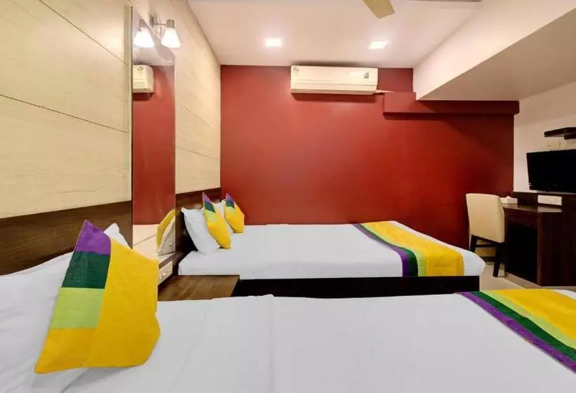 Hotelli Treebo Trip Daisy Residency