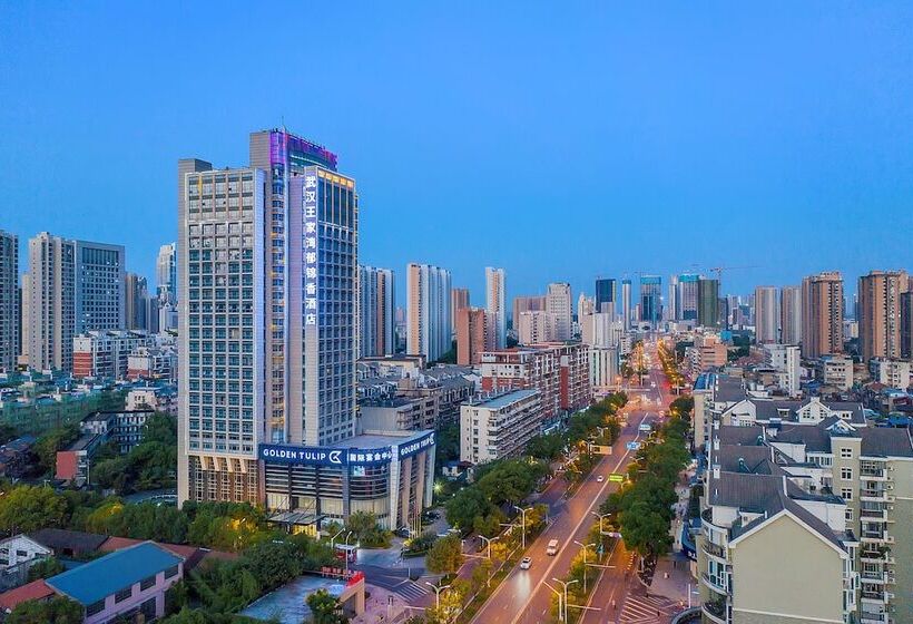 Hotell Golden Tulip Wuhan Wangjiawan