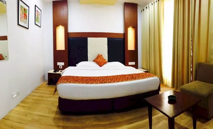 Alps Resort Dalhousie