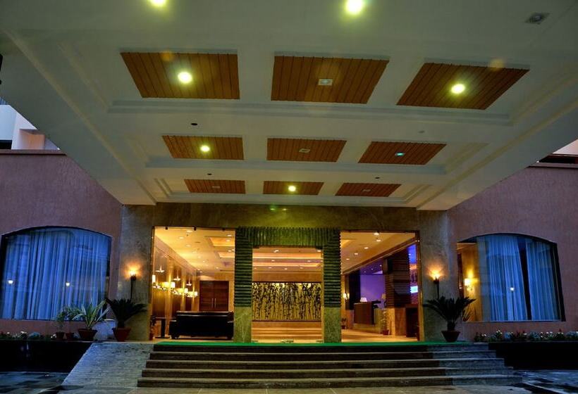 ホテル Cambay Sapphire Neemrana