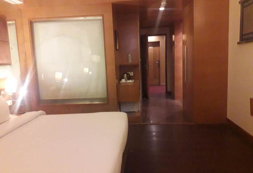 ホテル Cambay Sapphire Neemrana