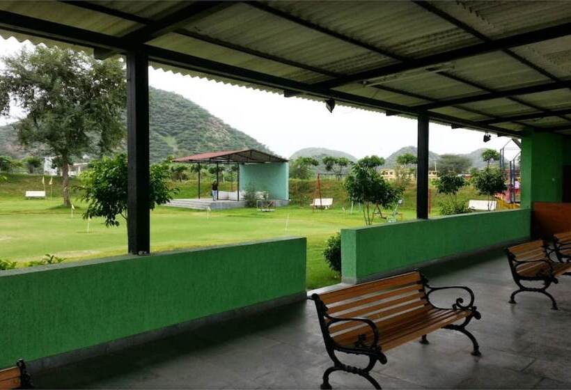 ホテル Cambay Sapphire Neemrana