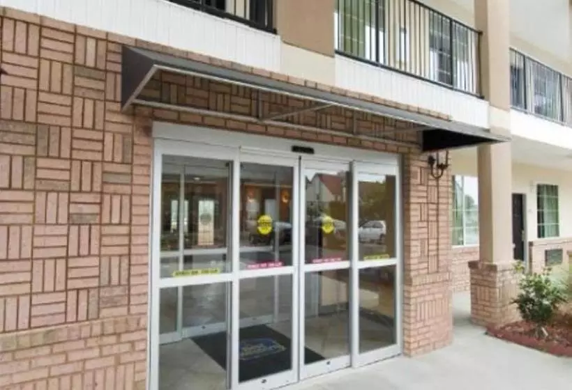 Отель Garden Inn