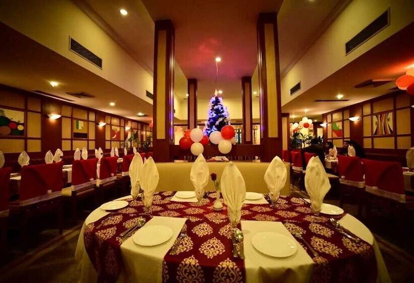 Grand Continental Hotel 