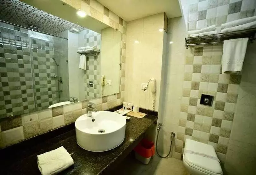 Grand Continental Hotel