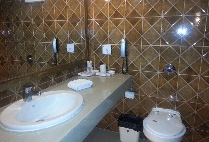 Grand Continental Hotel 