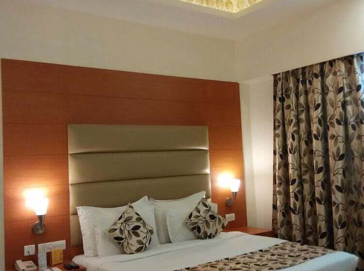 Grand Continental Hotel 