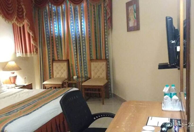 Grand Continental Hotel 