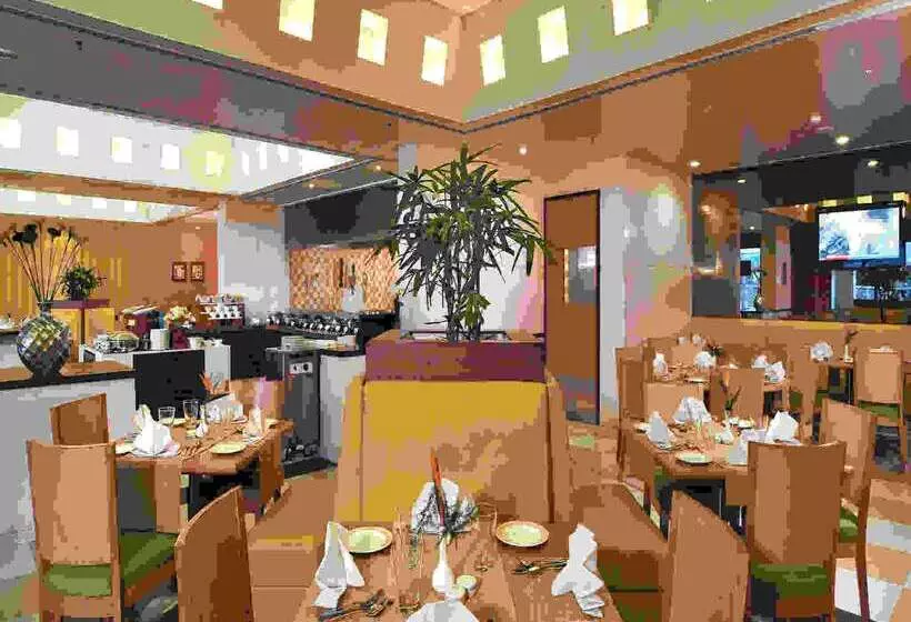 酒店 Hometel Chandigarh