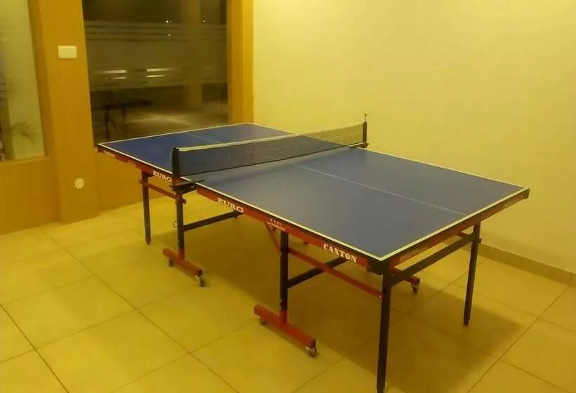 فندق Legend Sarovar Portico