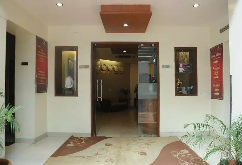 هتل Madhav International Pune Railway Station