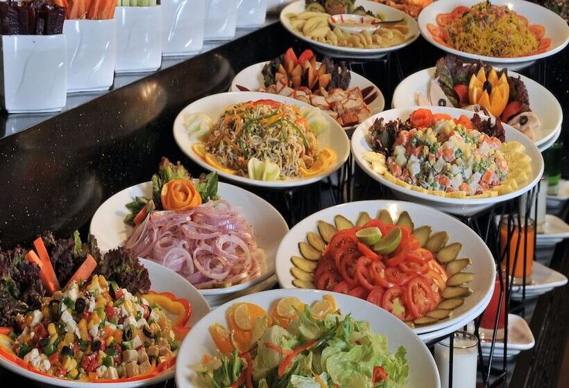 هتل Majestic Court Sarovar Portico Navi Mumbai