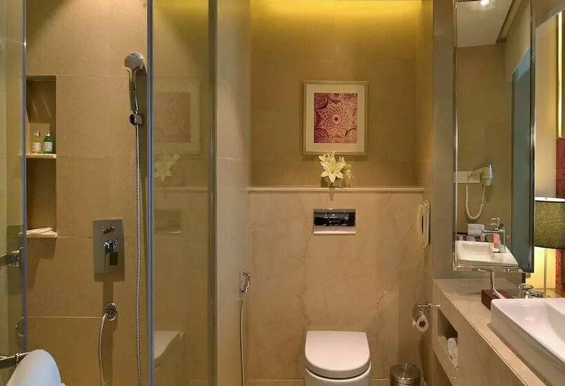 酒店 Majestic Court Sarovar Portico Navi Mumbai