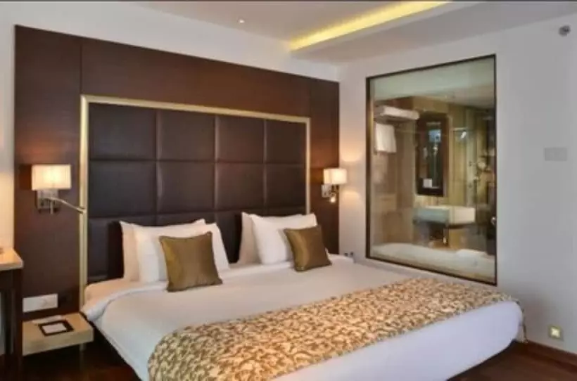 酒店 Majestic Court Sarovar Portico Navi Mumbai