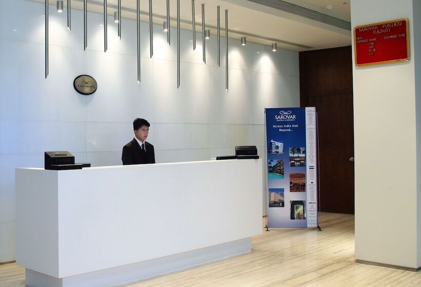 فندق Marasa Sarovar Portico  Rajkot