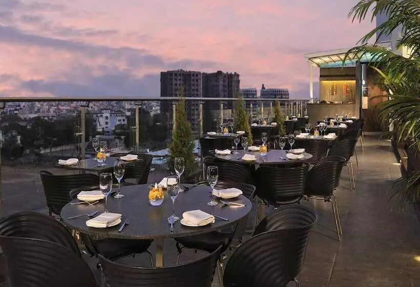 호텔 Marasa Sarovar Portico  Rajkot