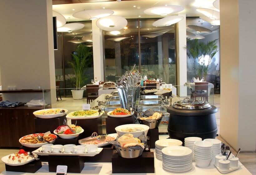 فندق Marasa Sarovar Portico  Rajkot