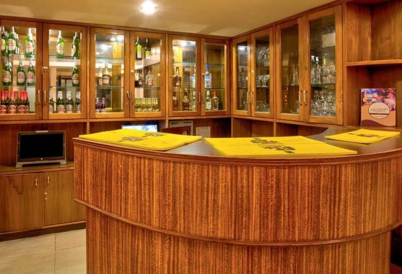 Summit Ttakshang Residency Hotel & Spa Mg Marg