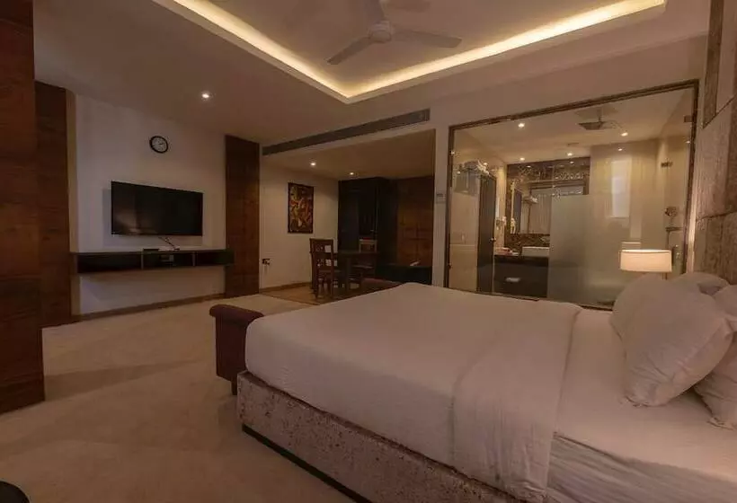 Lemon Tree Hotel Bhopal