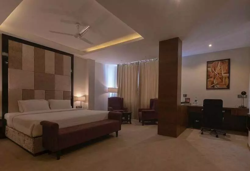 Lemon Tree Hotel Bhopal