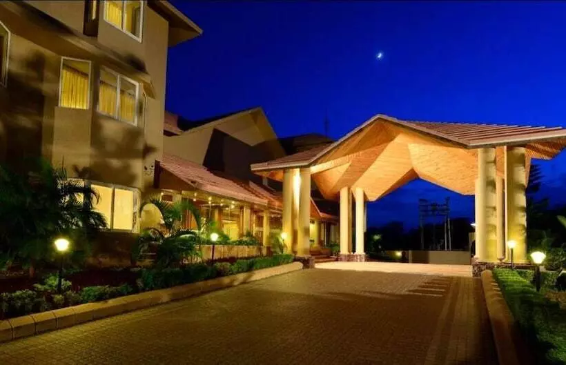 ホテル The Chariot Resort & Spa