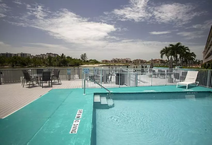 モーテル The Boathouse