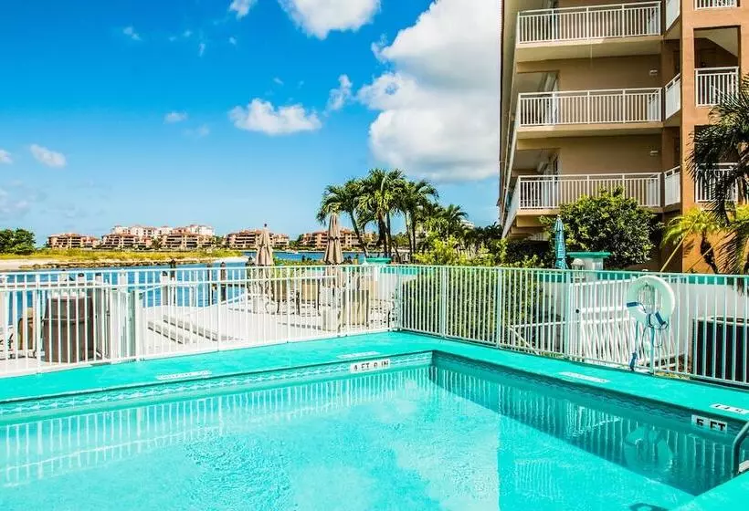 モーテル The Boathouse