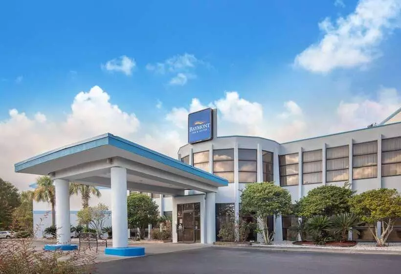 בית מלון כפרי Baymont By Wyndham Laurel