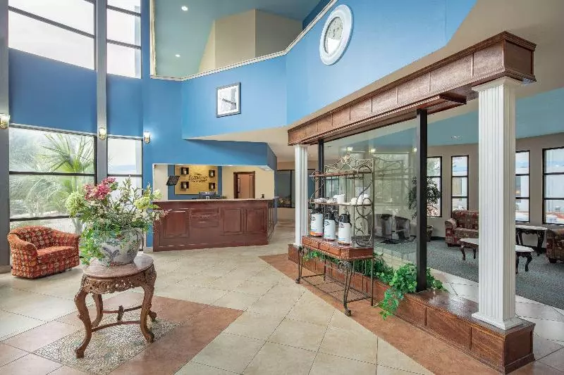 בית מלון כפרי Baymont By Wyndham Laurel