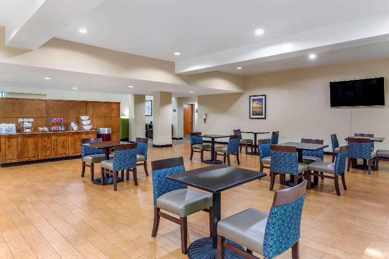 فندق Comfort Suites Clayton  Garner