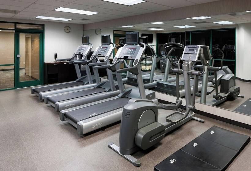 호텔 Courtyard Omaha Downtown/old Market Area