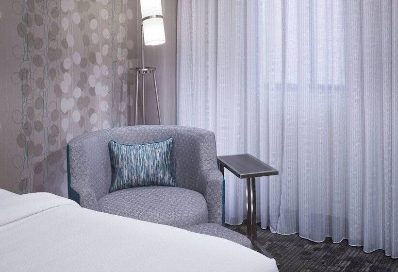 호텔 Courtyard Omaha Downtown/old Market Area