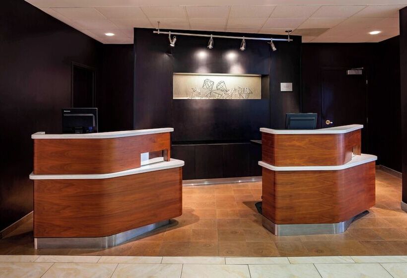 호텔 Courtyard Omaha Downtown/old Market Area