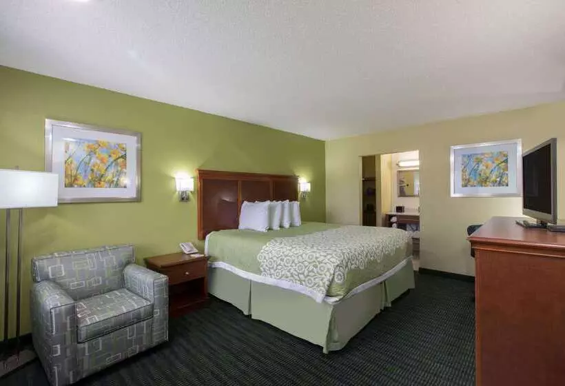 Hotel Days Inn & Suites By Wyndham Big Spring