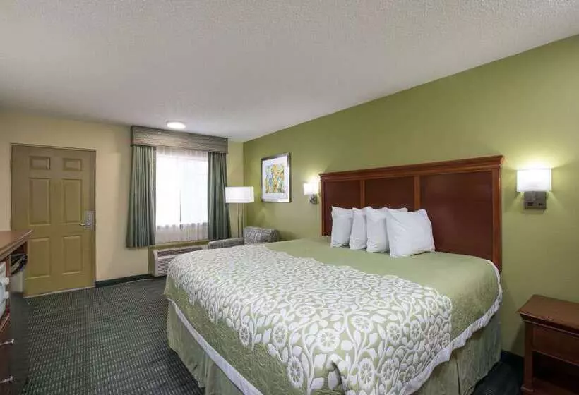 Hotel Days Inn & Suites By Wyndham Big Spring