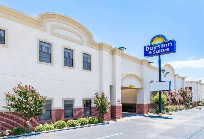 Hotel Days Inn & Suites By Wyndham Big Spring