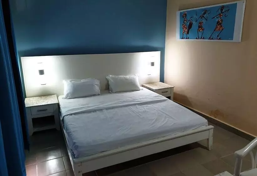 هتل Djembe Beach Resort