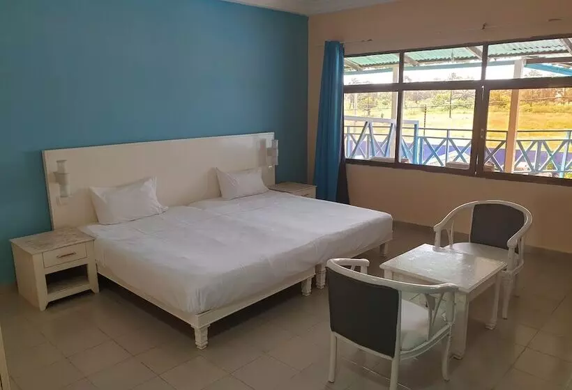 هتل Djembe Beach Resort