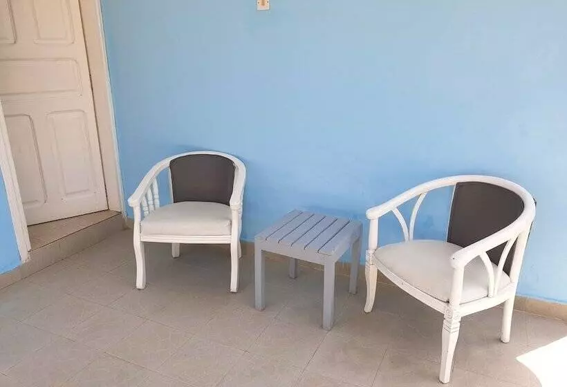 هتل Djembe Beach Resort