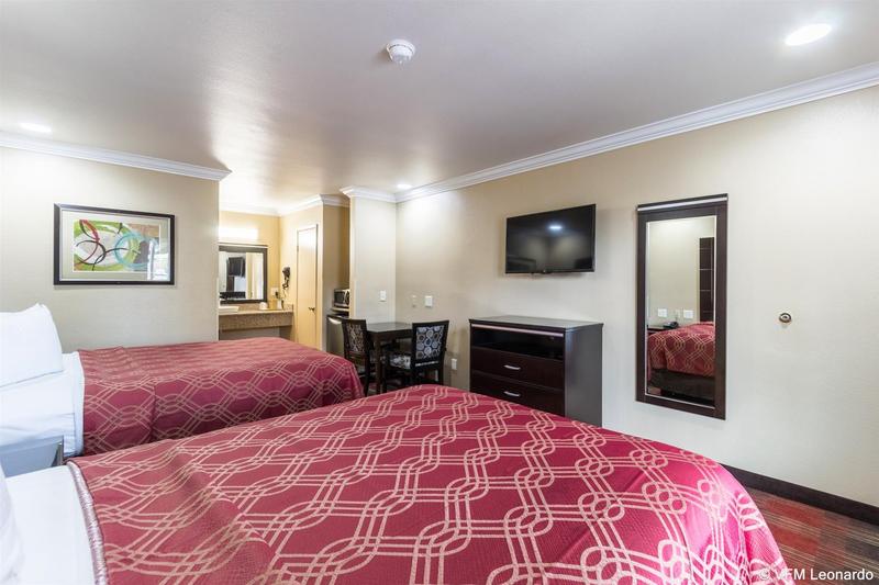 فندق Econo Lodge Inn & Suites Escondido Downtown