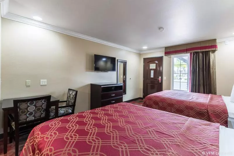 酒店 Econo Lodge Inn & Suites Escondido Downtown