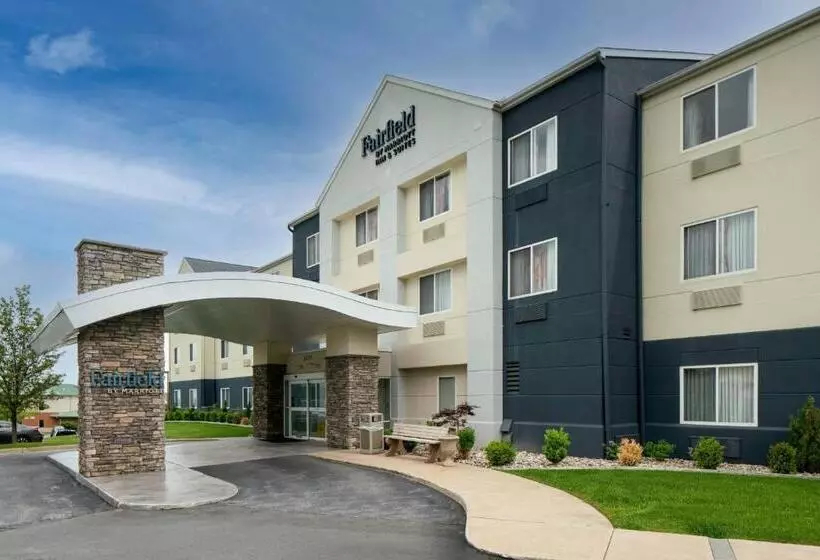 בית מלון כפרי Fairfield Inn & Suites Jefferson City