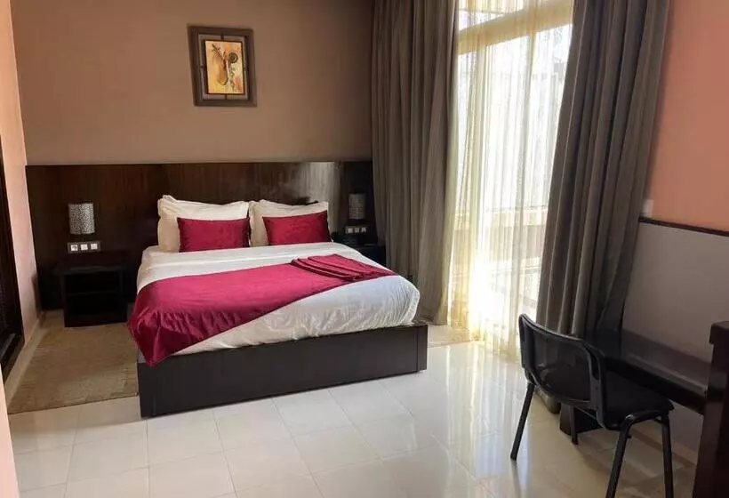 ホテル La Capitale