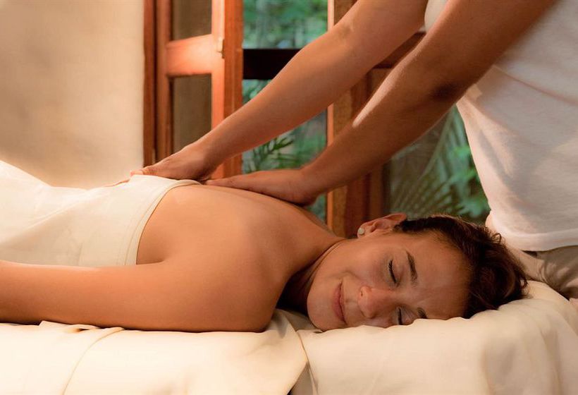 فندق Pelican Eyes Resort & Spa