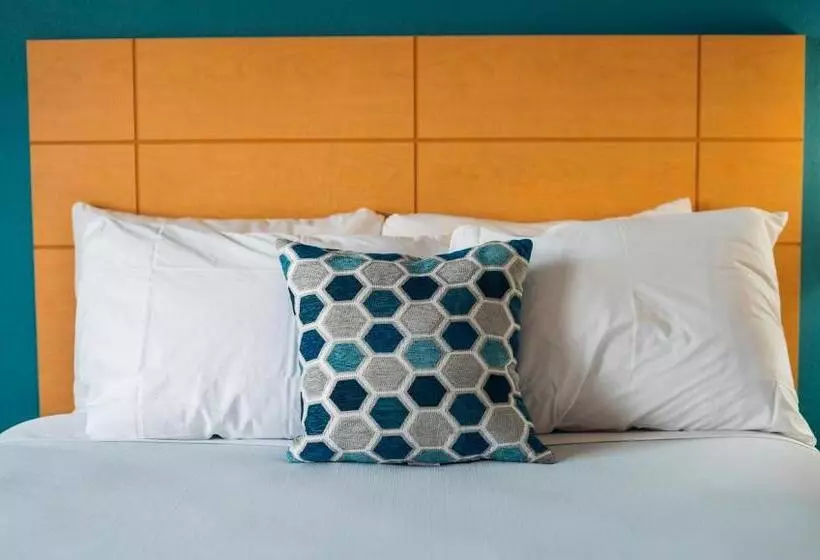 Отель Quiet Corner Inn