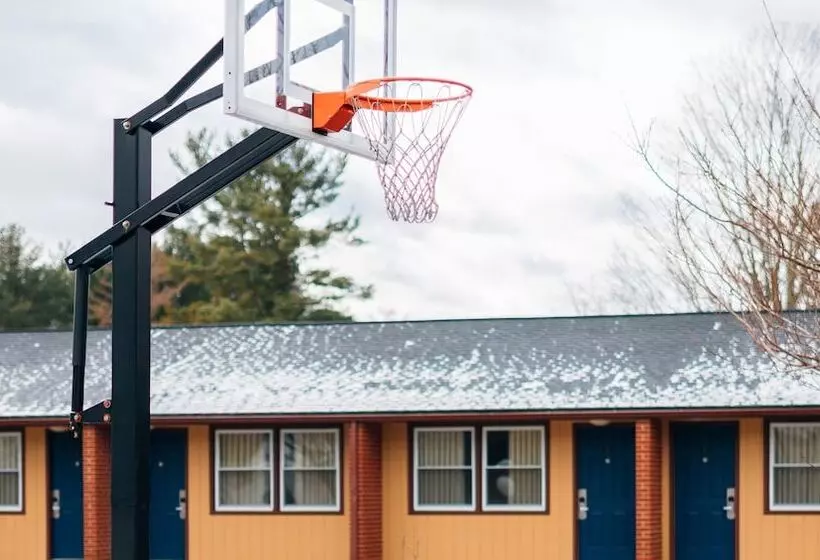 Отель Quiet Corner Inn